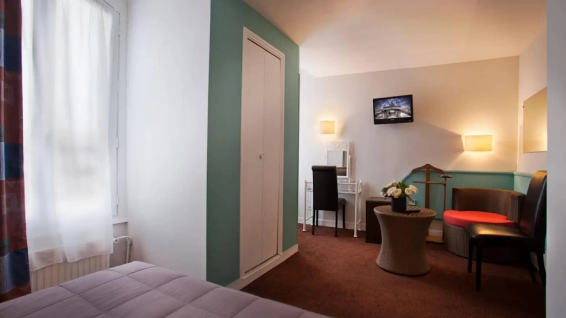 De L'alma By Malone Hotel 3*