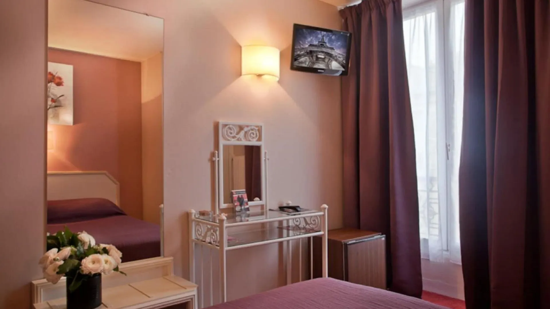 Hotel De L'alma By Malone 3*